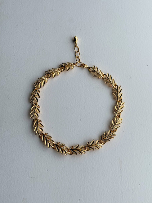 leaf choker